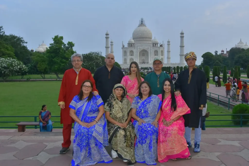 What Makes Taj Mahal Guided Tour Different from Self-Exploration