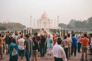 Read more about the article Taj Mahal Tour Guide – Explore Agra with Expert Local Guides