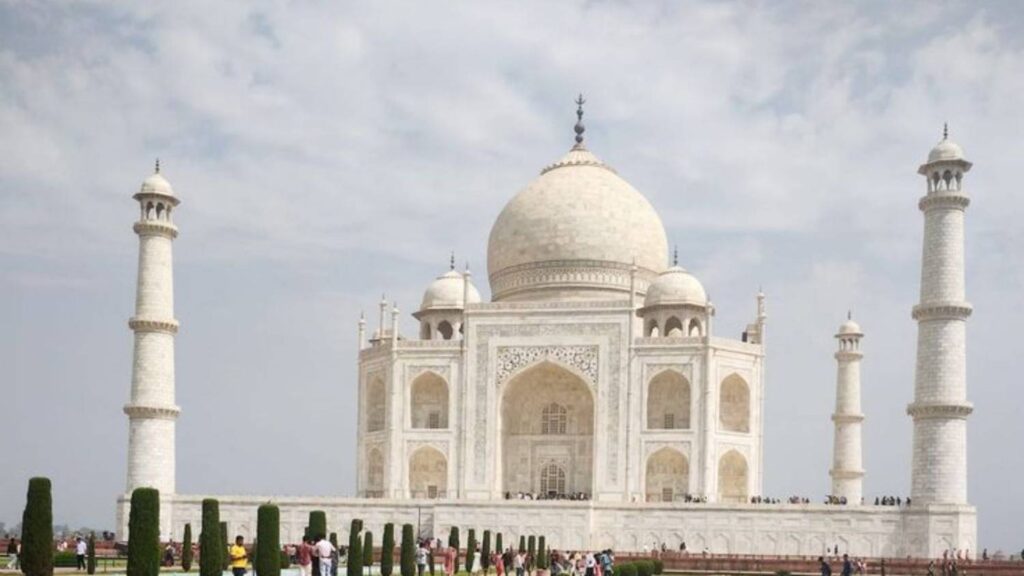 Taj Mahal Entry Ticket 2026: Price, Booking, Timings & Visitor Guide