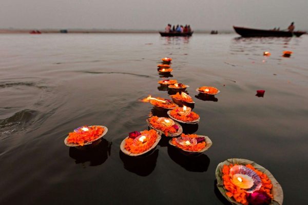 Varanasi Local Guide Tour - WOw Tour Guide