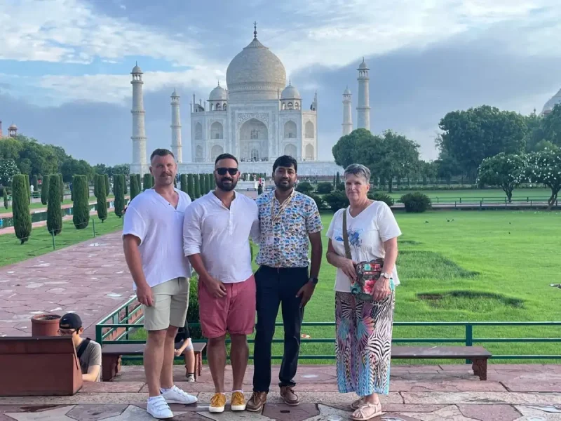 Sunrise Taj Mahal Tour by Car from Delhi